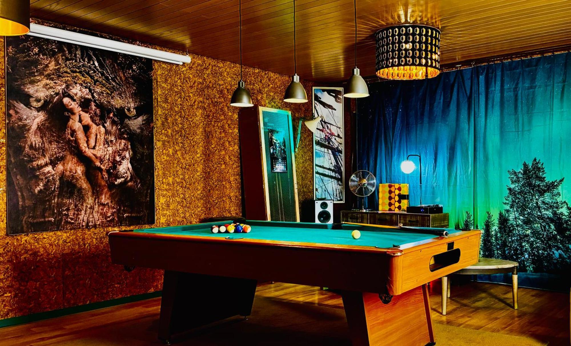 Bookeinfach Bad Ems - Private - Sauna Jacuzzi Whirlpool Swimmingpool Alahna Sup Beachvolleyball Billiards Ping Pong Cinema Theater Music Disco Ball Bbq Und Parkplaetze Exterior foto