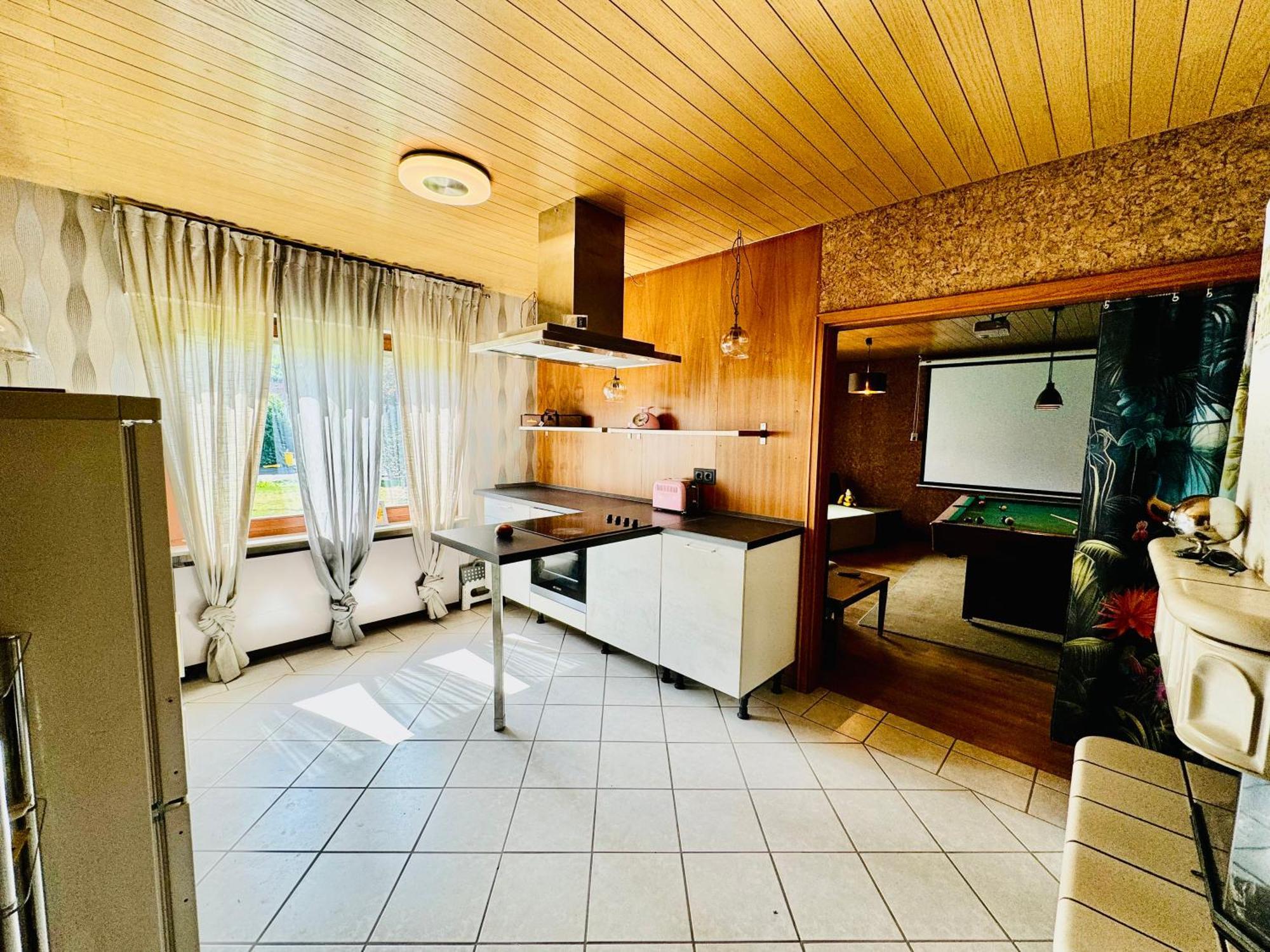 Bookeinfach Bad Ems - Private - Sauna Jacuzzi Whirlpool Swimmingpool Alahna Sup Beachvolleyball Billiards Ping Pong Cinema Theater Music Disco Ball Bbq Und Parkplaetze Exterior foto