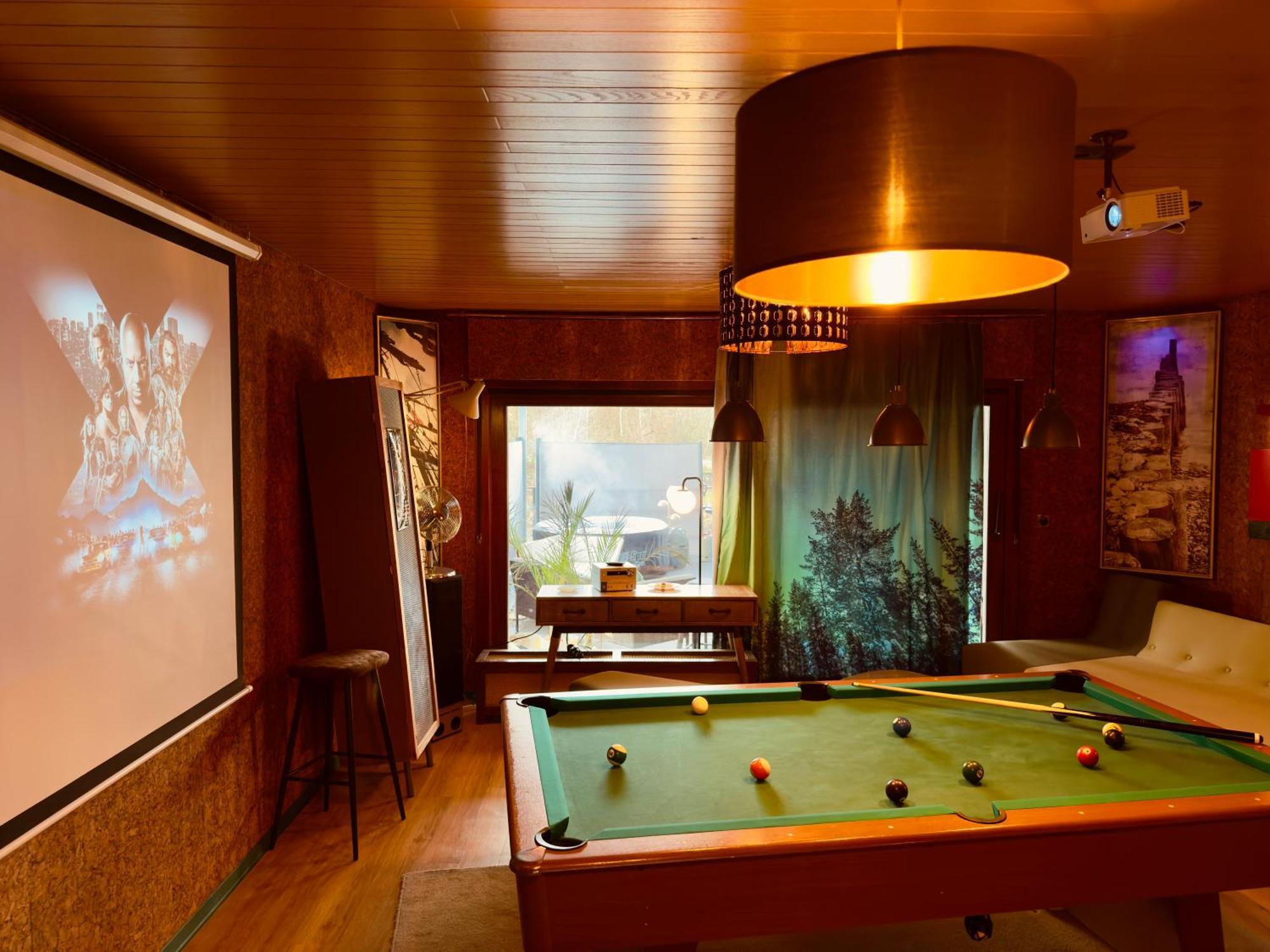 Bookeinfach Bad Ems - Private - Sauna Jacuzzi Whirlpool Swimmingpool Alahna Sup Beachvolleyball Billiards Ping Pong Cinema Theater Music Disco Ball Bbq Und Parkplaetze Exterior foto