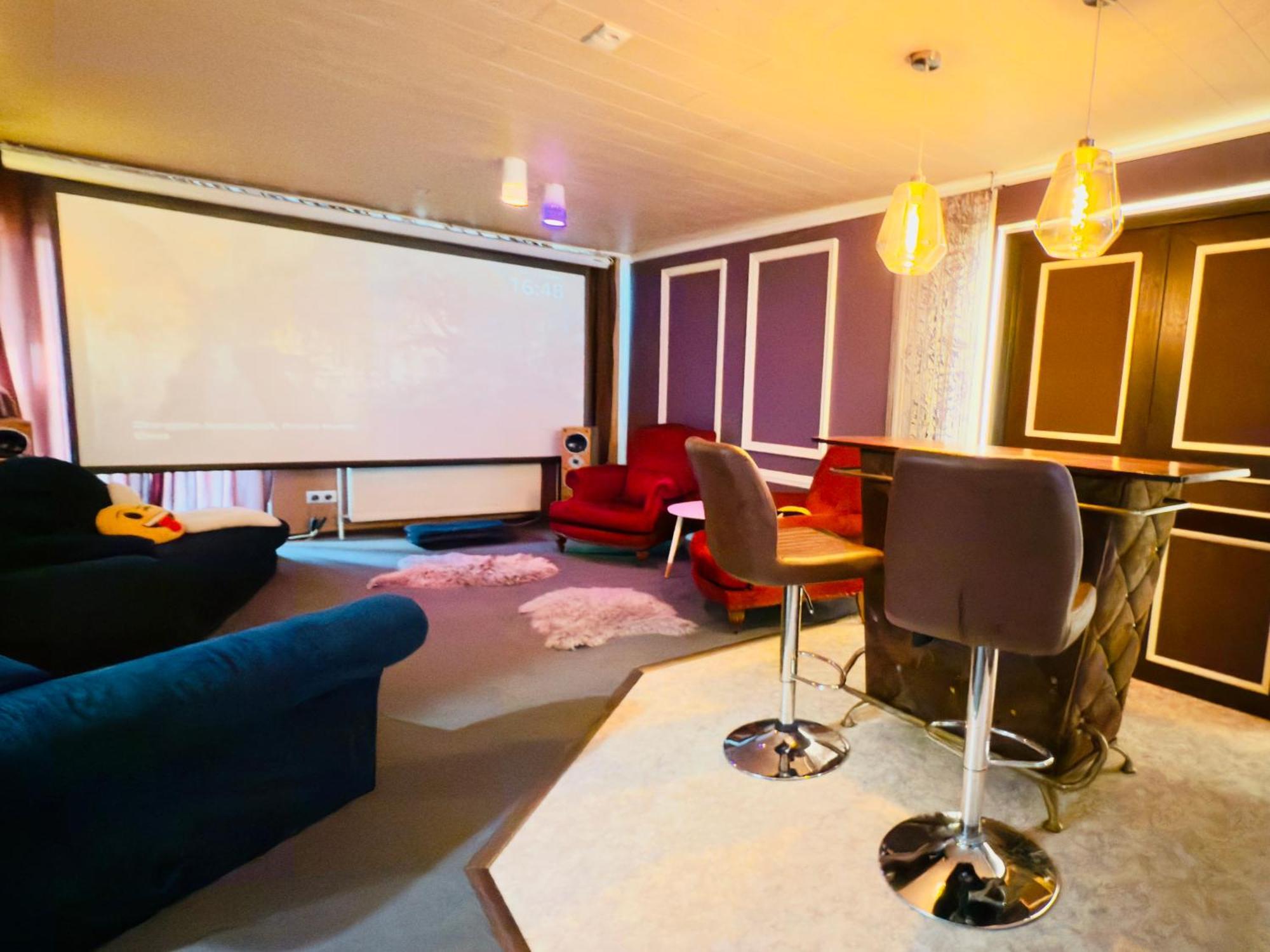 Bookeinfach Bad Ems - Private - Sauna Jacuzzi Whirlpool Swimmingpool Alahna Sup Beachvolleyball Billiards Ping Pong Cinema Theater Music Disco Ball Bbq Und Parkplaetze Quarto foto