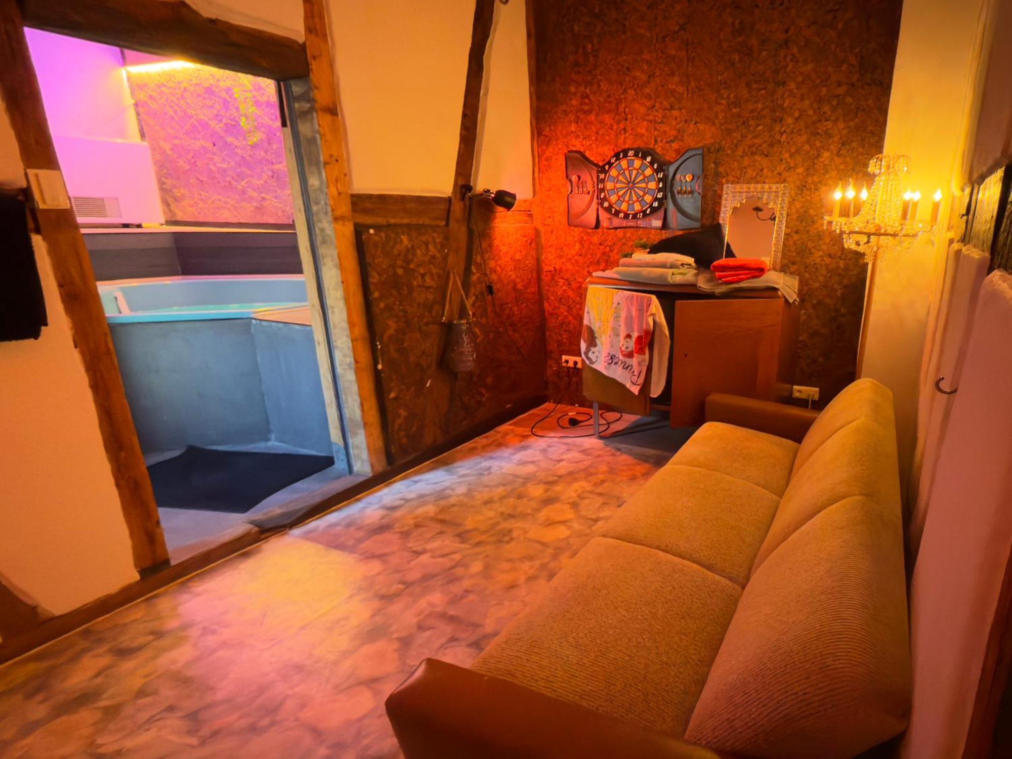 Bookeinfach Bad Ems - Private - Sauna Jacuzzi Whirlpool Swimmingpool Alahna Sup Beachvolleyball Billiards Ping Pong Cinema Theater Music Disco Ball Bbq Und Parkplaetze Exterior foto