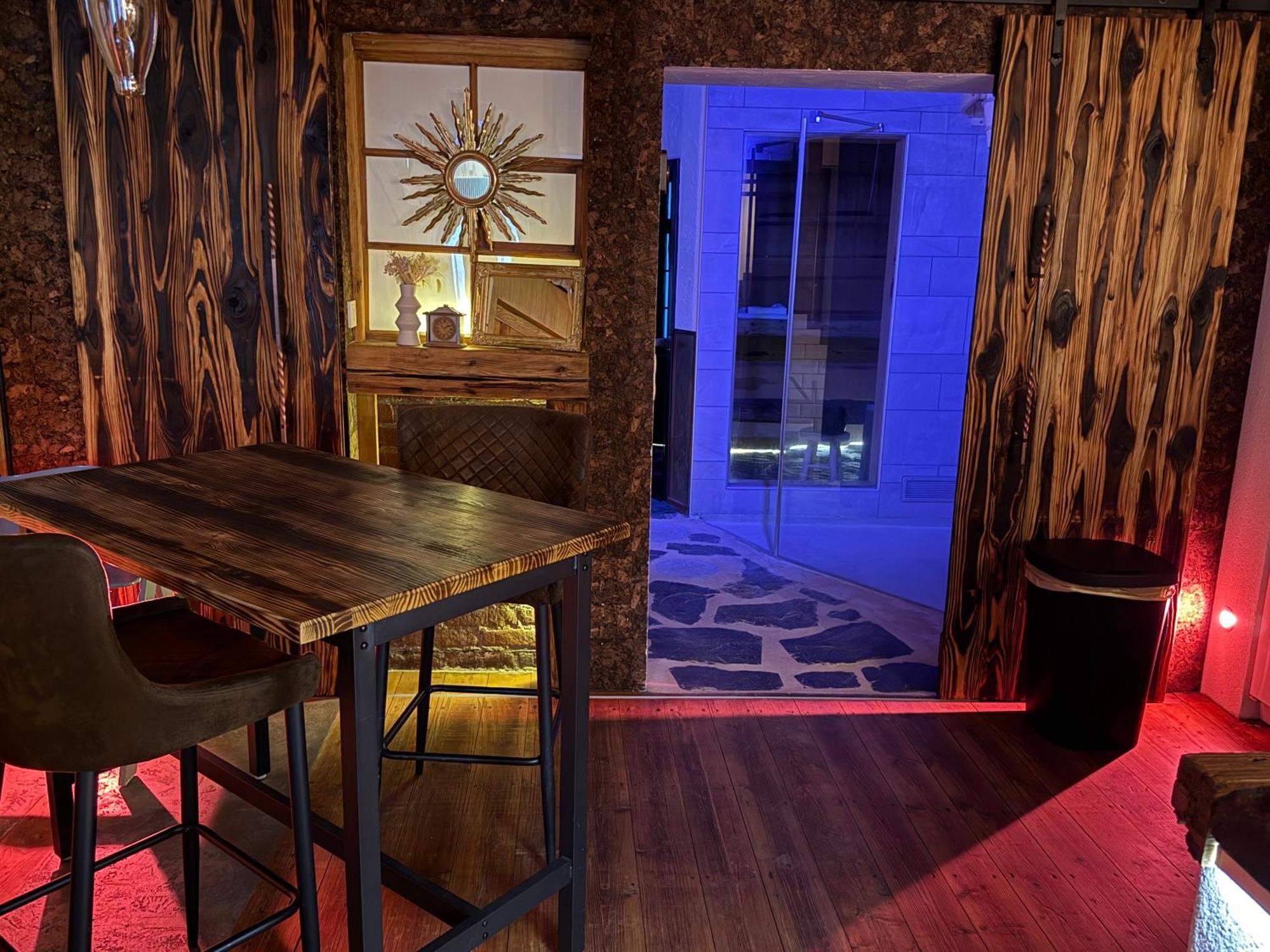 Bookeinfach Bad Ems - Private - Sauna Jacuzzi Whirlpool Swimmingpool Alahna Sup Beachvolleyball Billiards Ping Pong Cinema Theater Music Disco Ball Bbq Und Parkplaetze Exterior foto