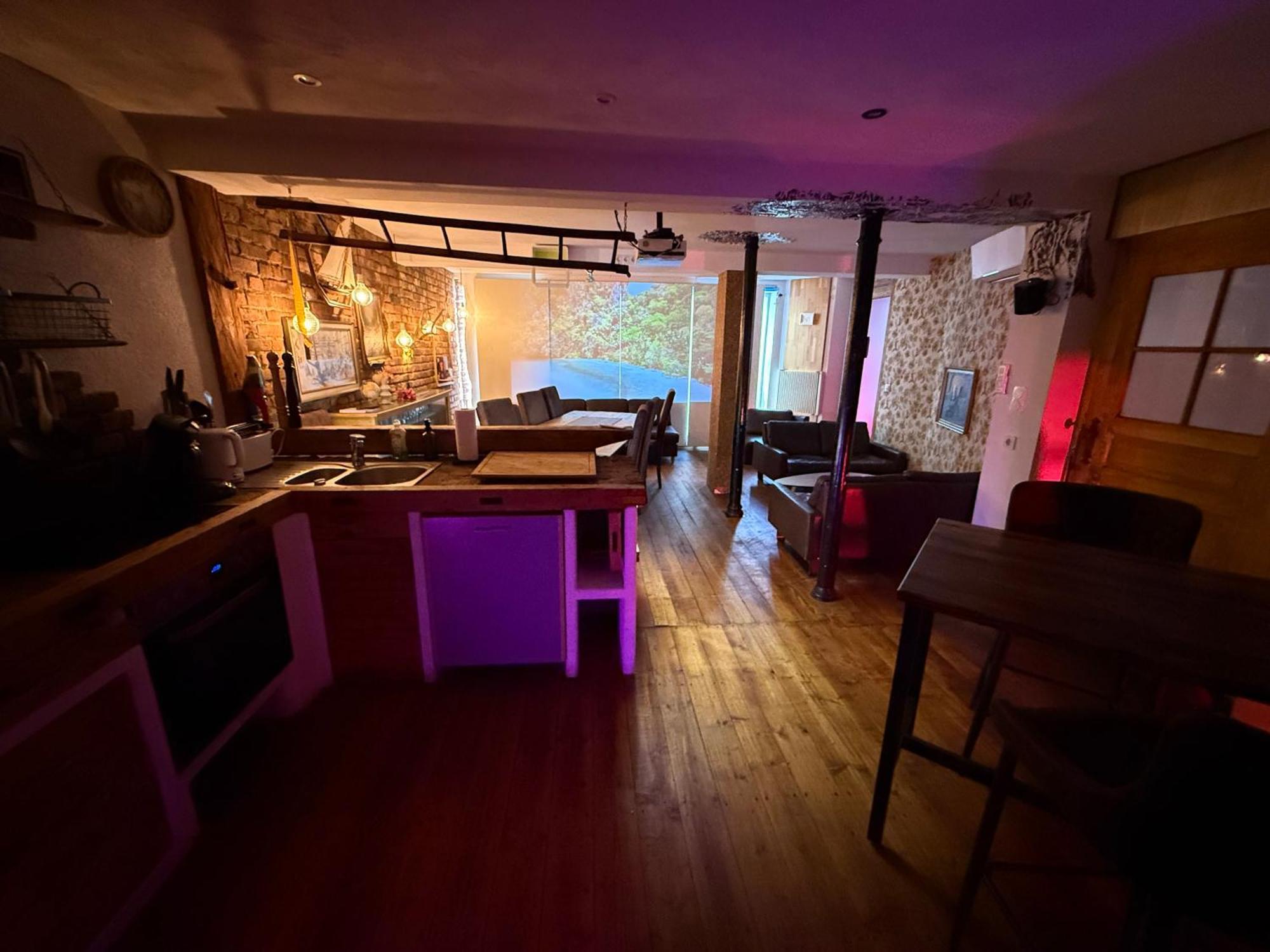 Bookeinfach Bad Ems - Private - Sauna Jacuzzi Whirlpool Swimmingpool Alahna Sup Beachvolleyball Billiards Ping Pong Cinema Theater Music Disco Ball Bbq Und Parkplaetze Exterior foto
