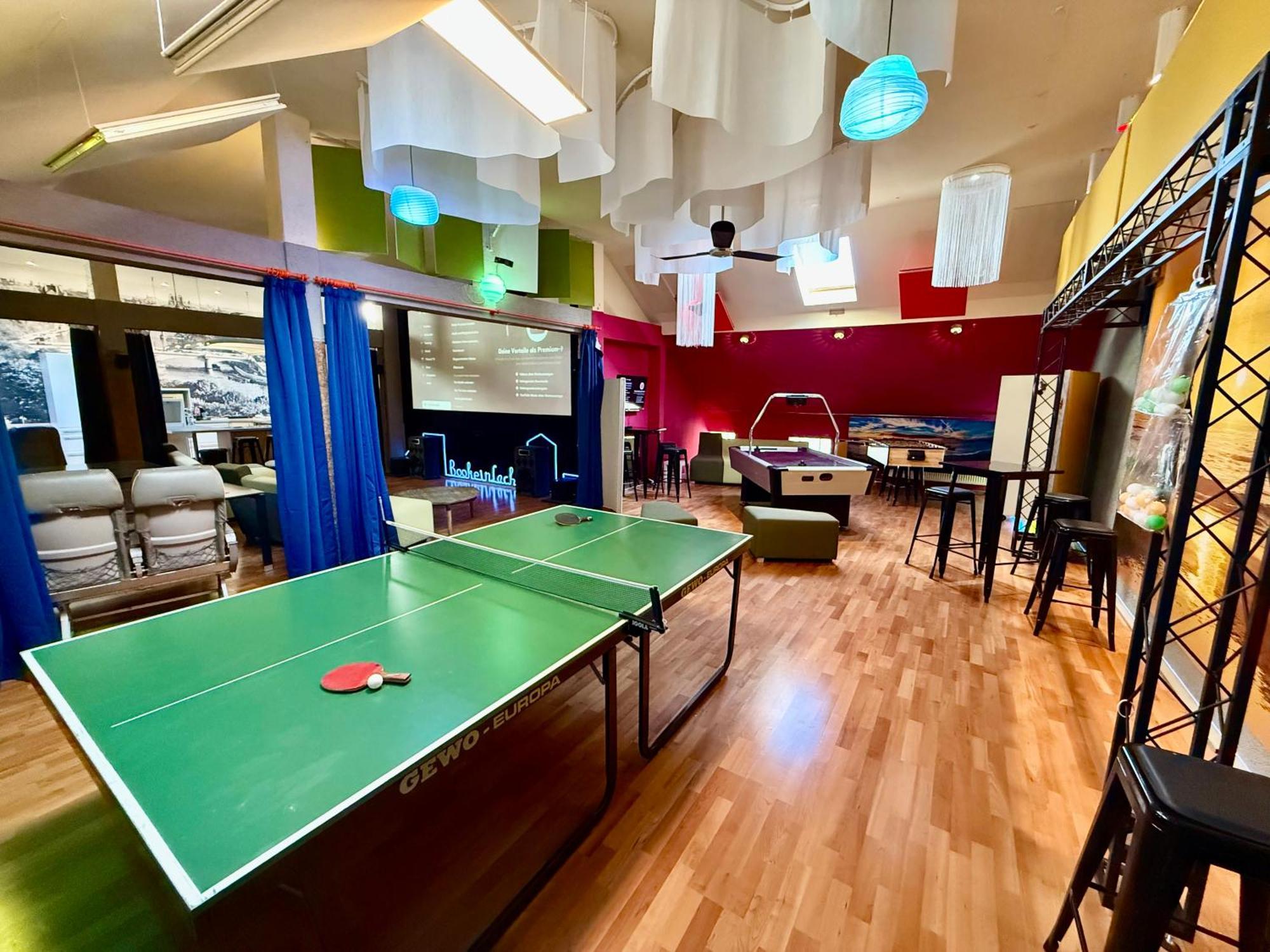 Bookeinfach Bad Ems - Private - Sauna Jacuzzi Whirlpool Swimmingpool Alahna Sup Beachvolleyball Billiards Ping Pong Cinema Theater Music Disco Ball Bbq Und Parkplaetze Exterior foto